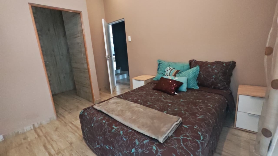 6 Bedroom Property for Sale in Cashan North West